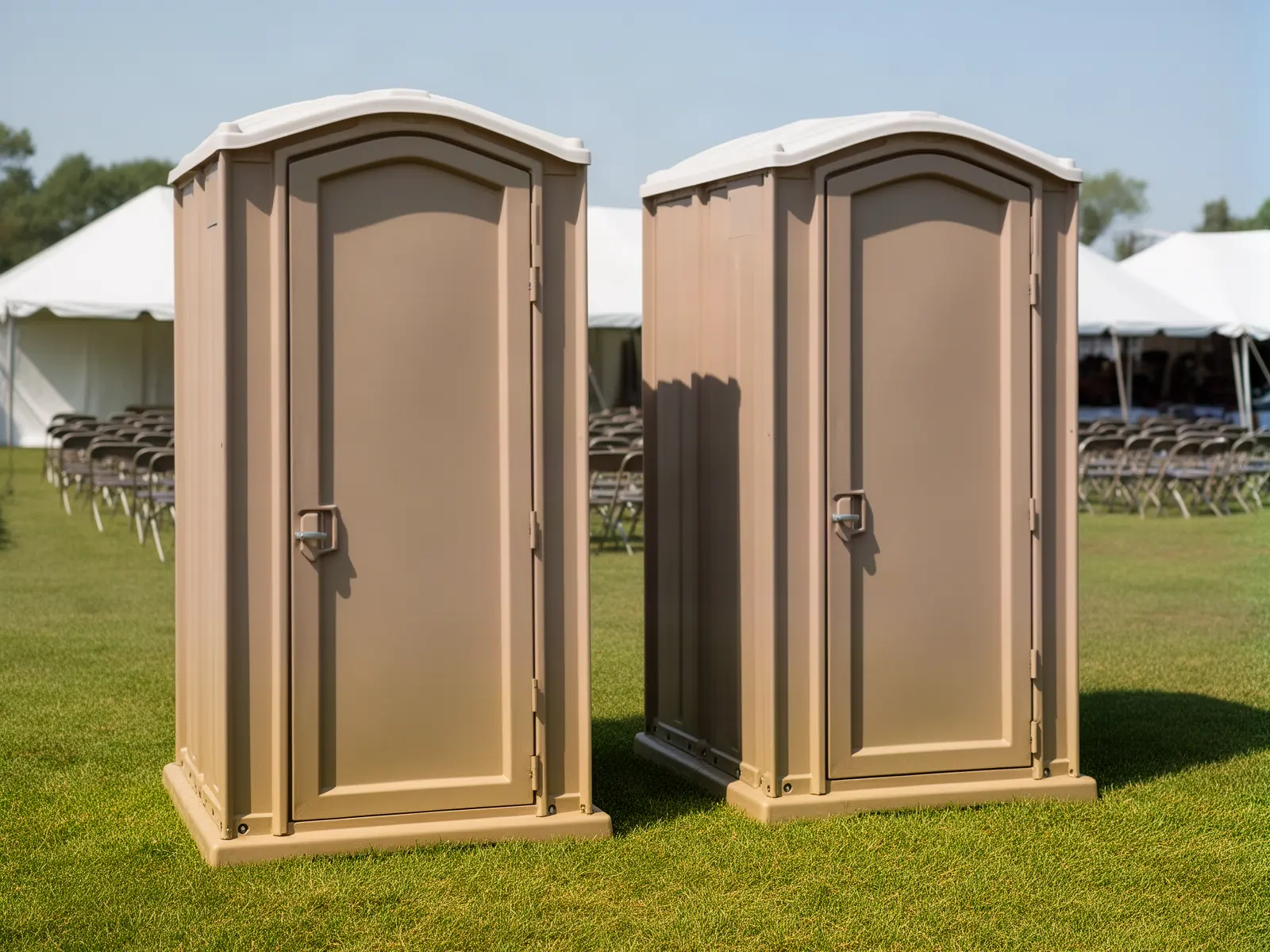 Clean porta potty unit from Martino & Atkins Porta Potty Rental in Dallas, TX